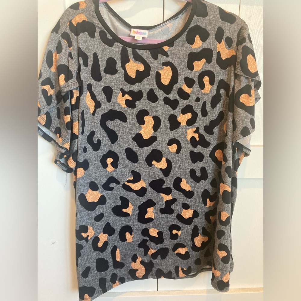LuLaRoe Olive top size 3x